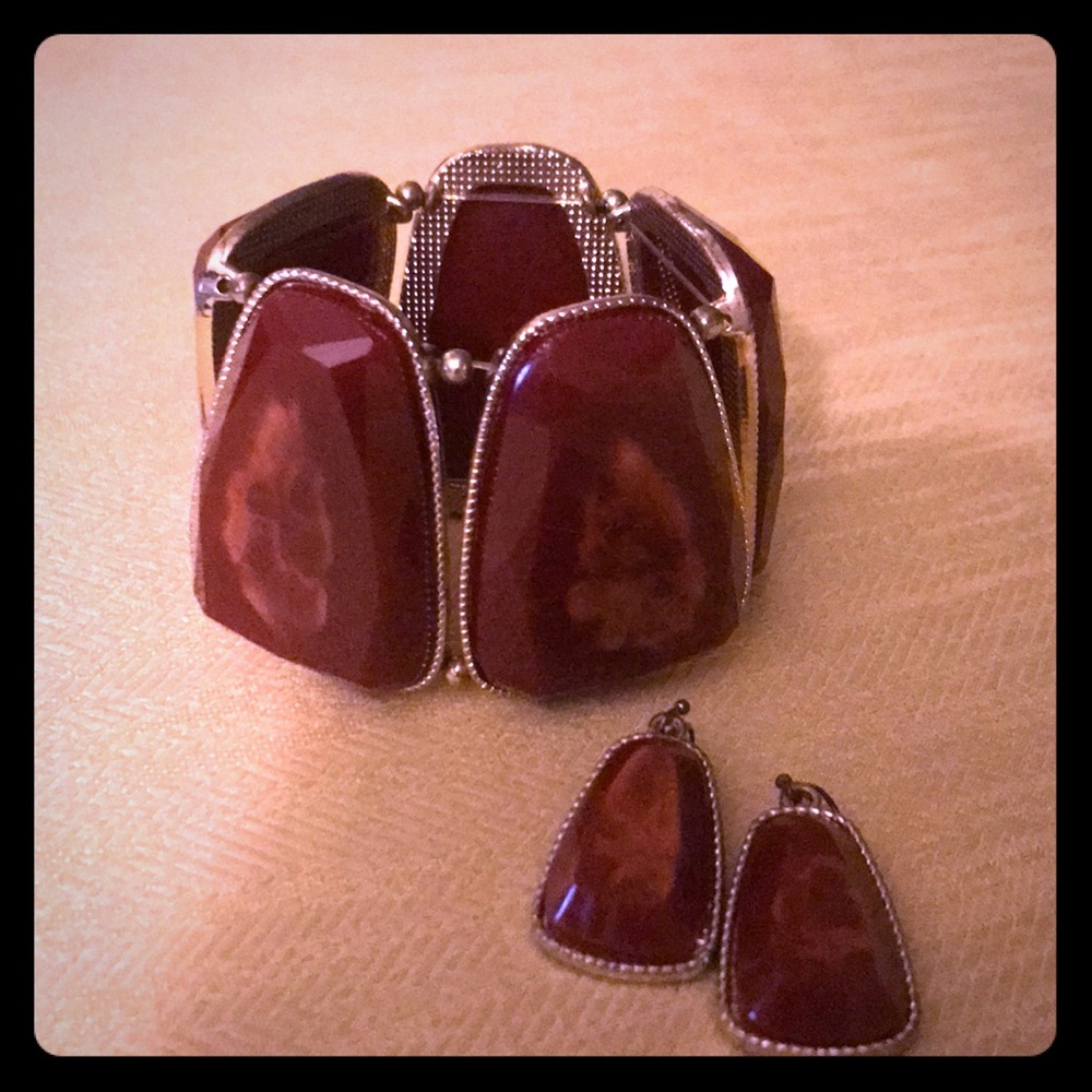 Gorgeous set bangle & earrings